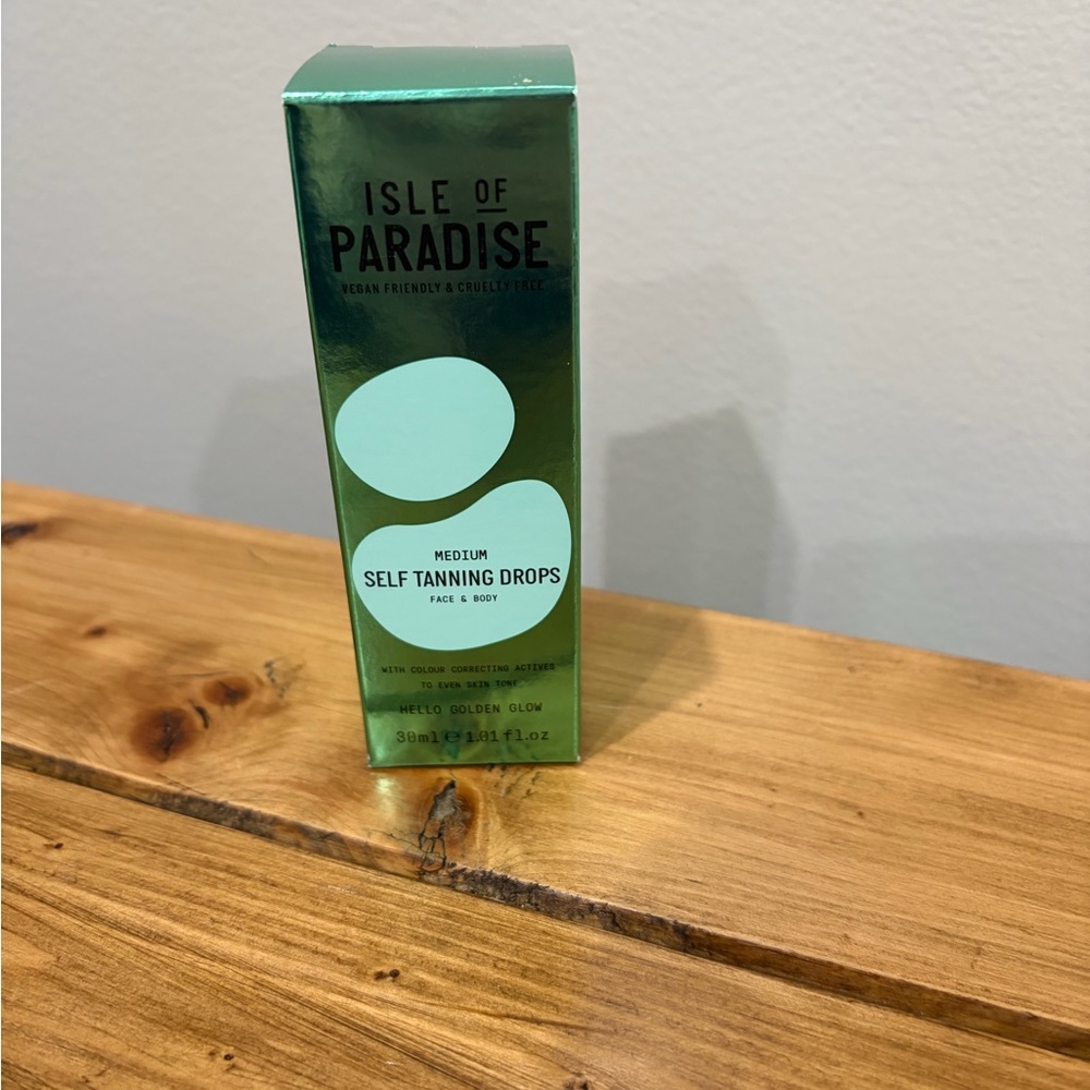 Isle of Paradise Medium Tanning Drops - Green Box